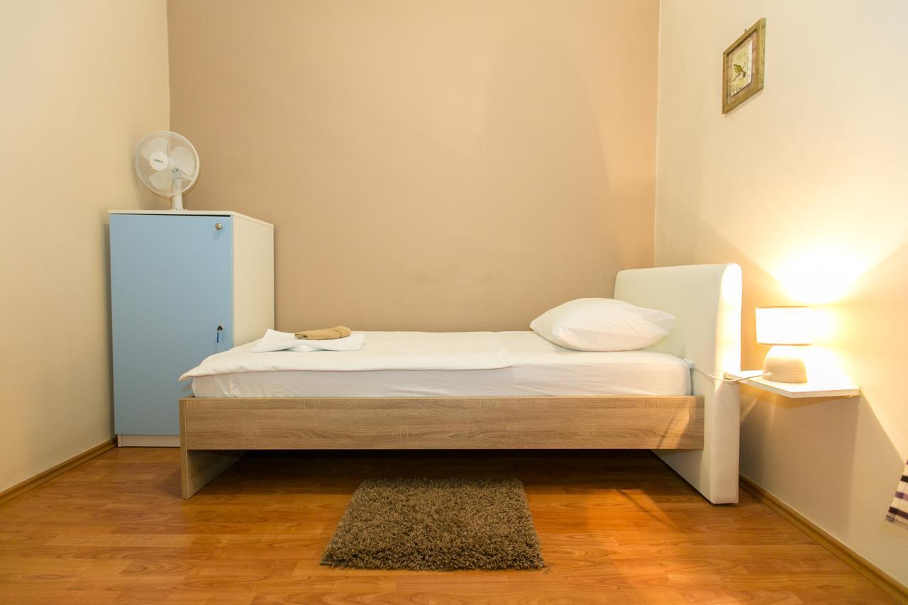 Hostel Morcic ริเยกา ภายนอก รูปภาพ